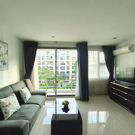 The Urban City Center By Fantasea Beach Pattaya Exterior photo